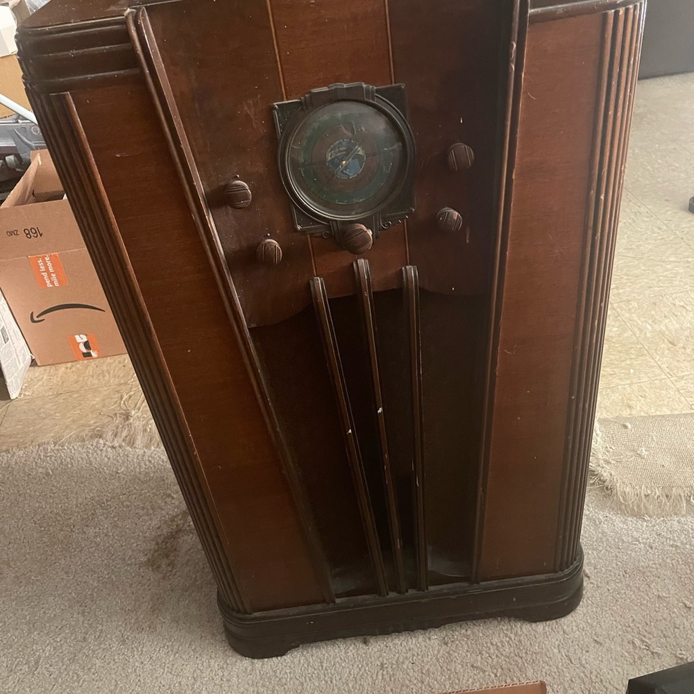 Old Fashion Radio.
